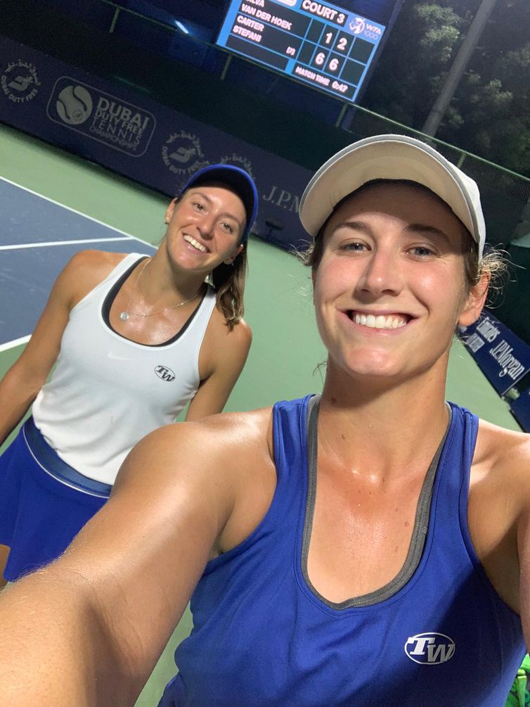 Stefani e Carter vencem na estreia do WTA 1000 de Dubai e avançam às oitavas - em 09/03/2021