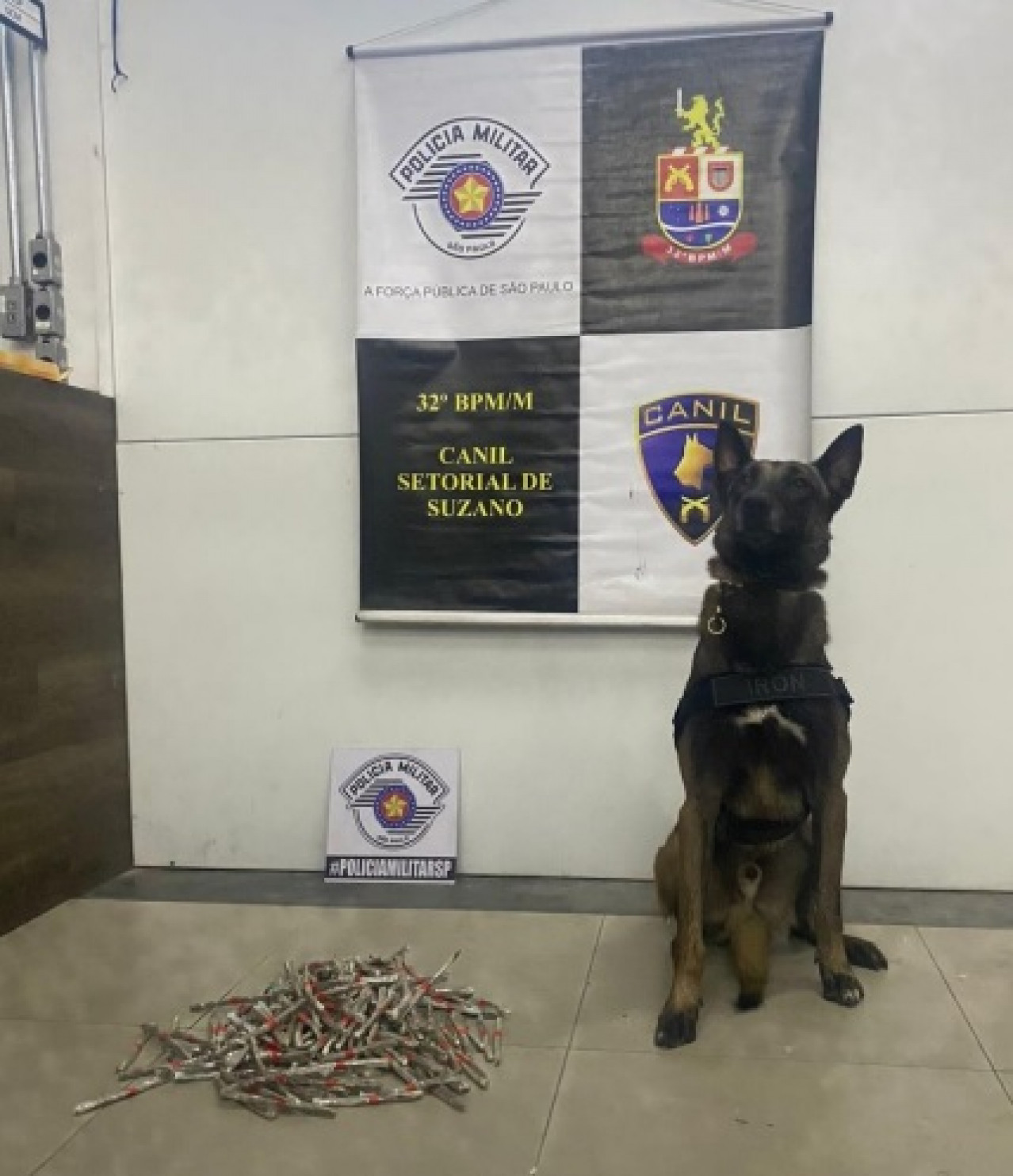 Equipe do canil prendeu 1,5 quilos de drogas