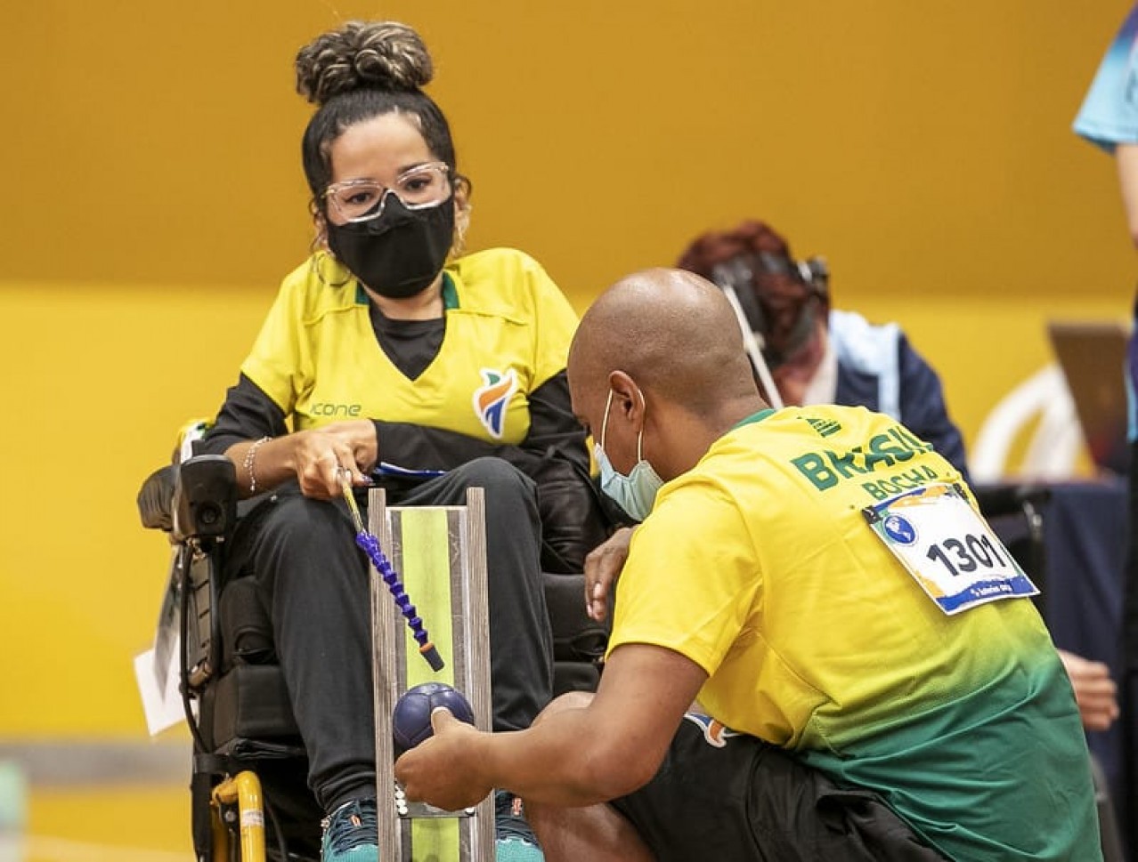 Evelyn Oliveira busca vaga para disputar pela terceira vez os Jogos Paralímpicos