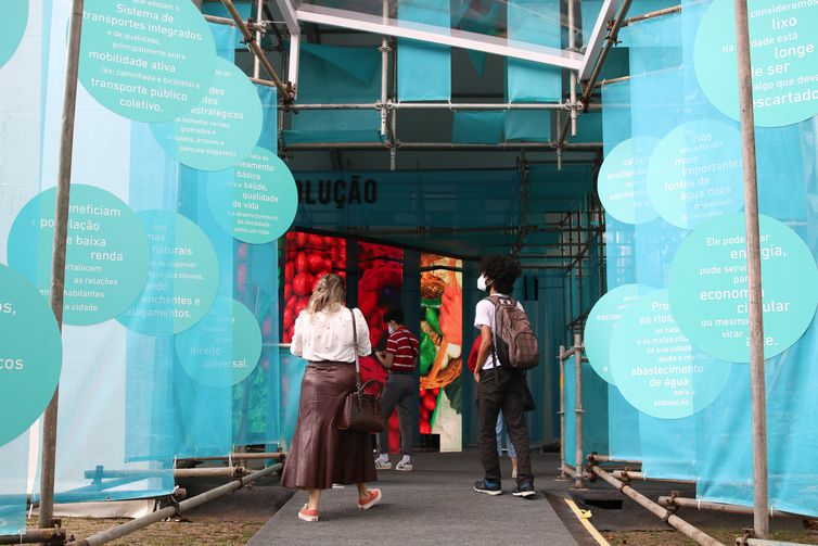 Exposição “O Dia Seguinte” no Museu Catavento discute mudanças climáticas e o futuro das cidades.