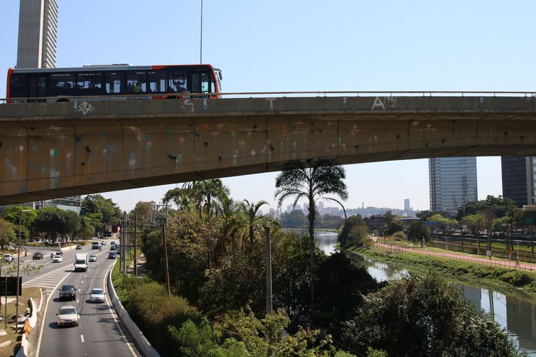 Trânsito na Marginal Pinheiros.