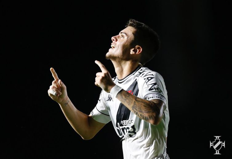 Gabriel Pec foi o autor dos 2 gols do Vasco no empate diante do Nova Iguaçu.