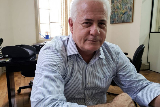 Afonso Pola, cientista político 