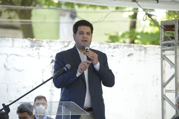 O secretário de qualidade ambiental do Ministério do Meio Ambiente, André França, fala durante inauguração da Central de Logística Reversa de Eletroeletrônicos, espaço de coleta de eletrônicos para reciclagem em Realengo, na zona oeste.